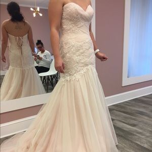 Wedding dress - Never worn